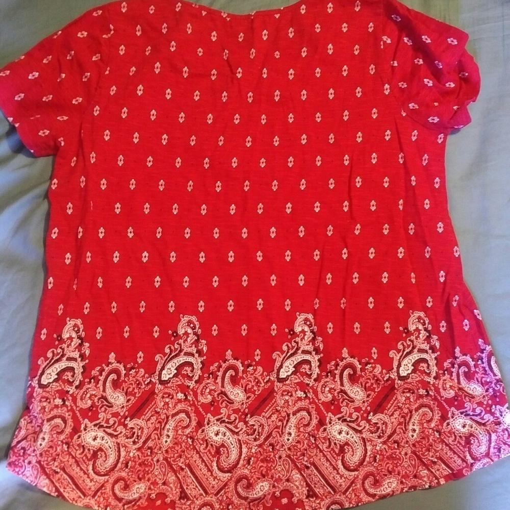 Kim Rogers Women's Short Sleeve Red & White Paisley Print Blouse Sz. Large - Picture 3 of 4